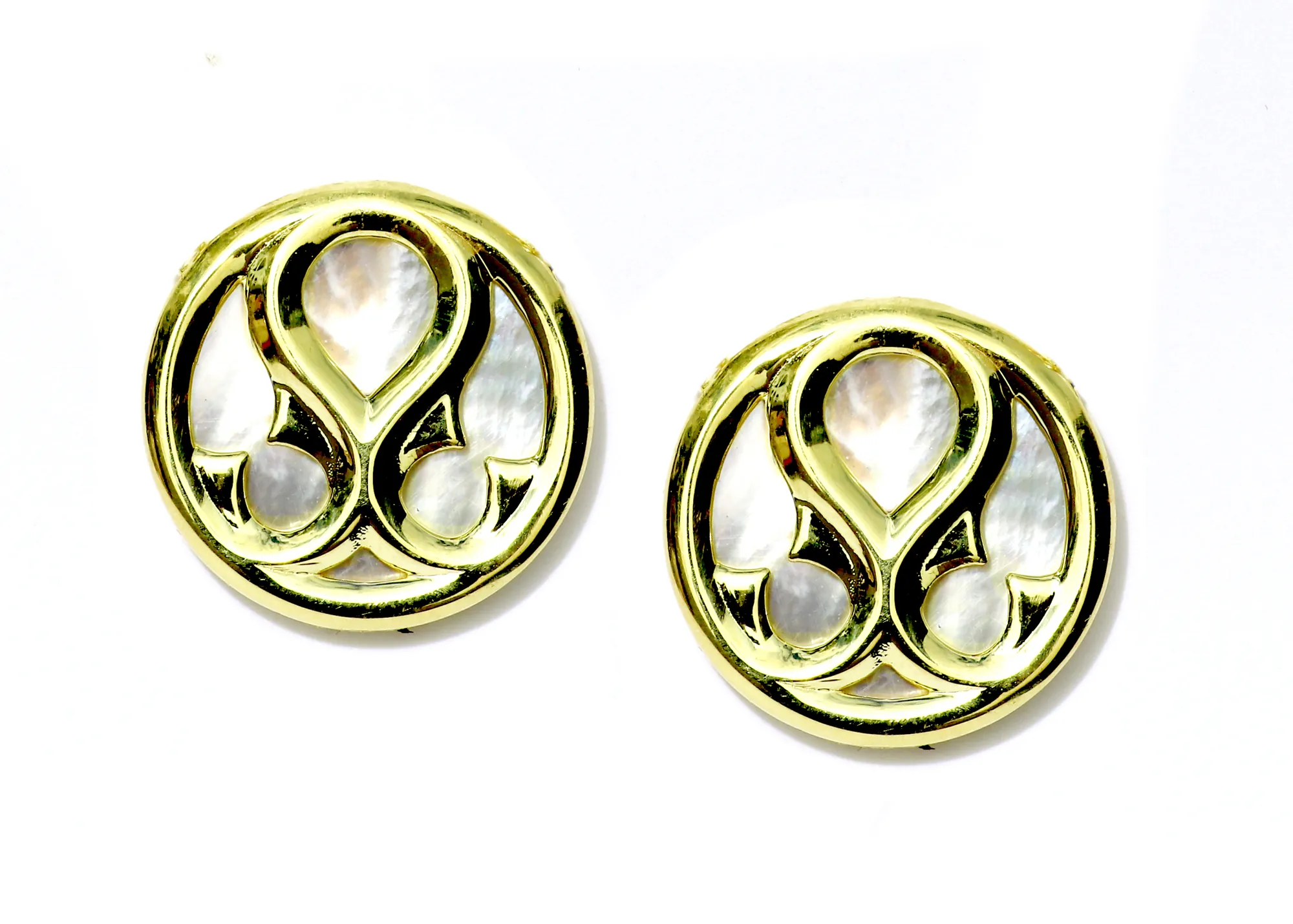 14kt Large Loggia Button Earring with White Mother of Pearl