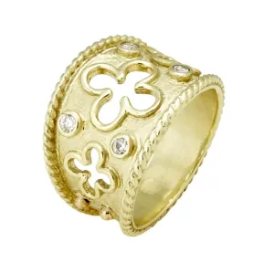 Florentine Textured Clover Ring with Twisted Rope and .16pts Diamonds